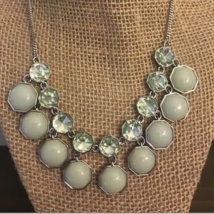 ANN TAYLOR FACTORY OCTAGON STATEMENT NECKLACE - AQUA GREEN